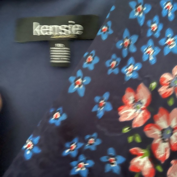 Kensie Floral Navy Dress - Picture 6 of 9